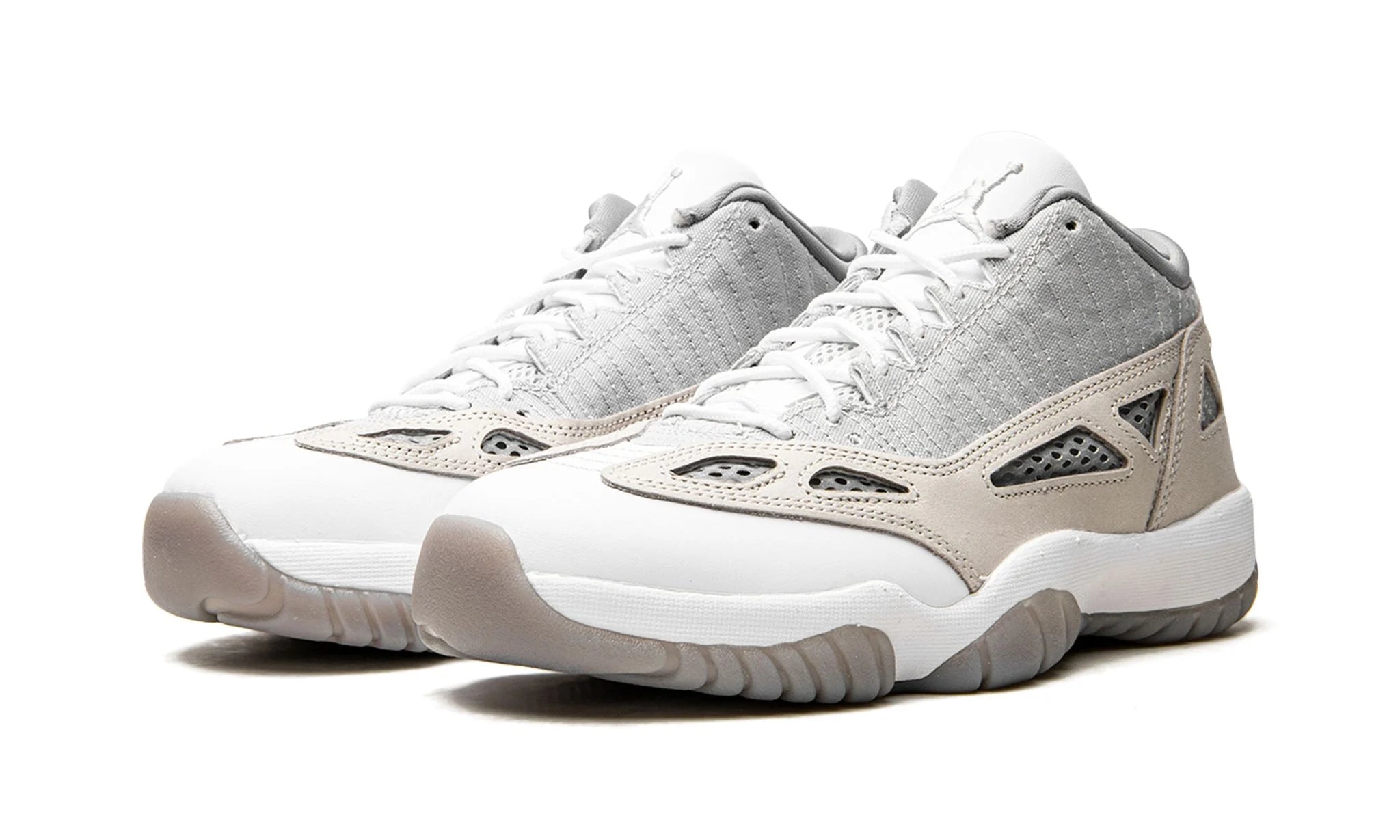 Nike Air Jordan 11 Retro Low IE Light Orewood Brown